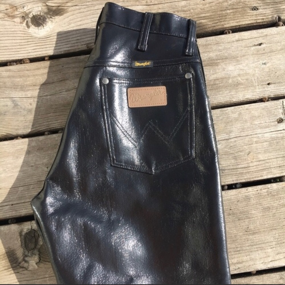 ISO in search of wrangler leather 1, 24, 25 - Picture 1 of 6